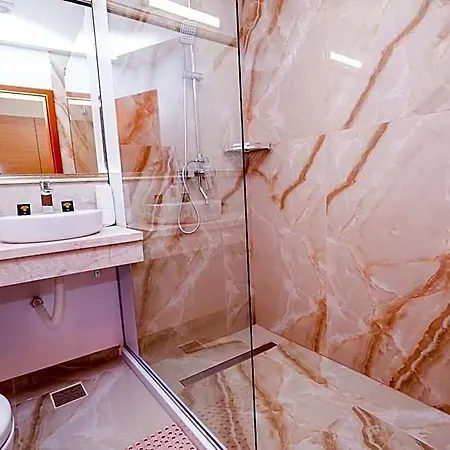 Guci Szálloda